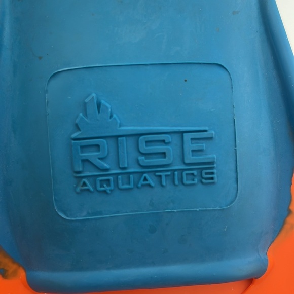 Rise Floating Swimmer fins - Picture 3 of 9
